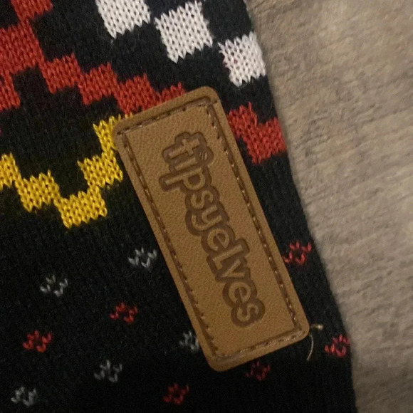 🦌 Tipsy Elves Men's "Caribrew" Reindeer Cheersing Sweater Size M - Picture 4 of 4